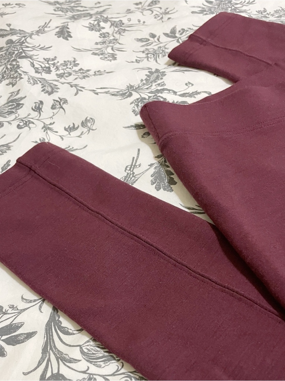 Woolx Stella Legging Size M in Red Garnet (discontinued color) - Picture 3 of 4
